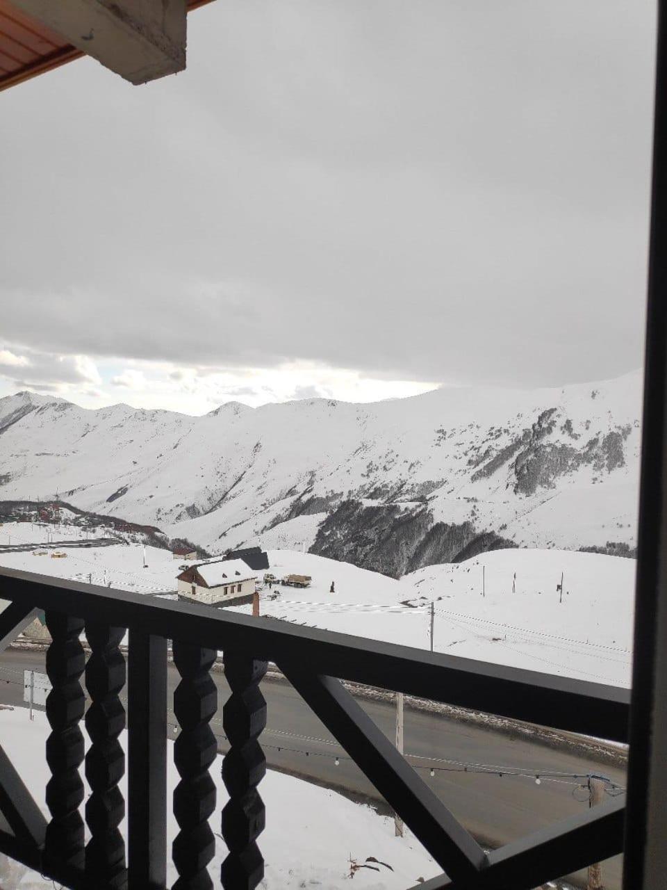 Ferienwohnung Mountain Dream House Gudauri Exterior foto