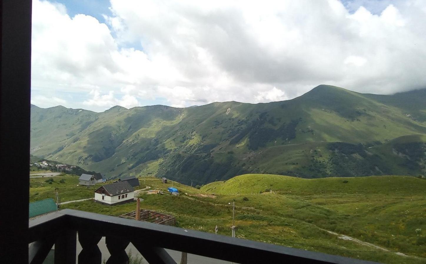 Ferienwohnung Mountain Dream House Gudauri Exterior foto