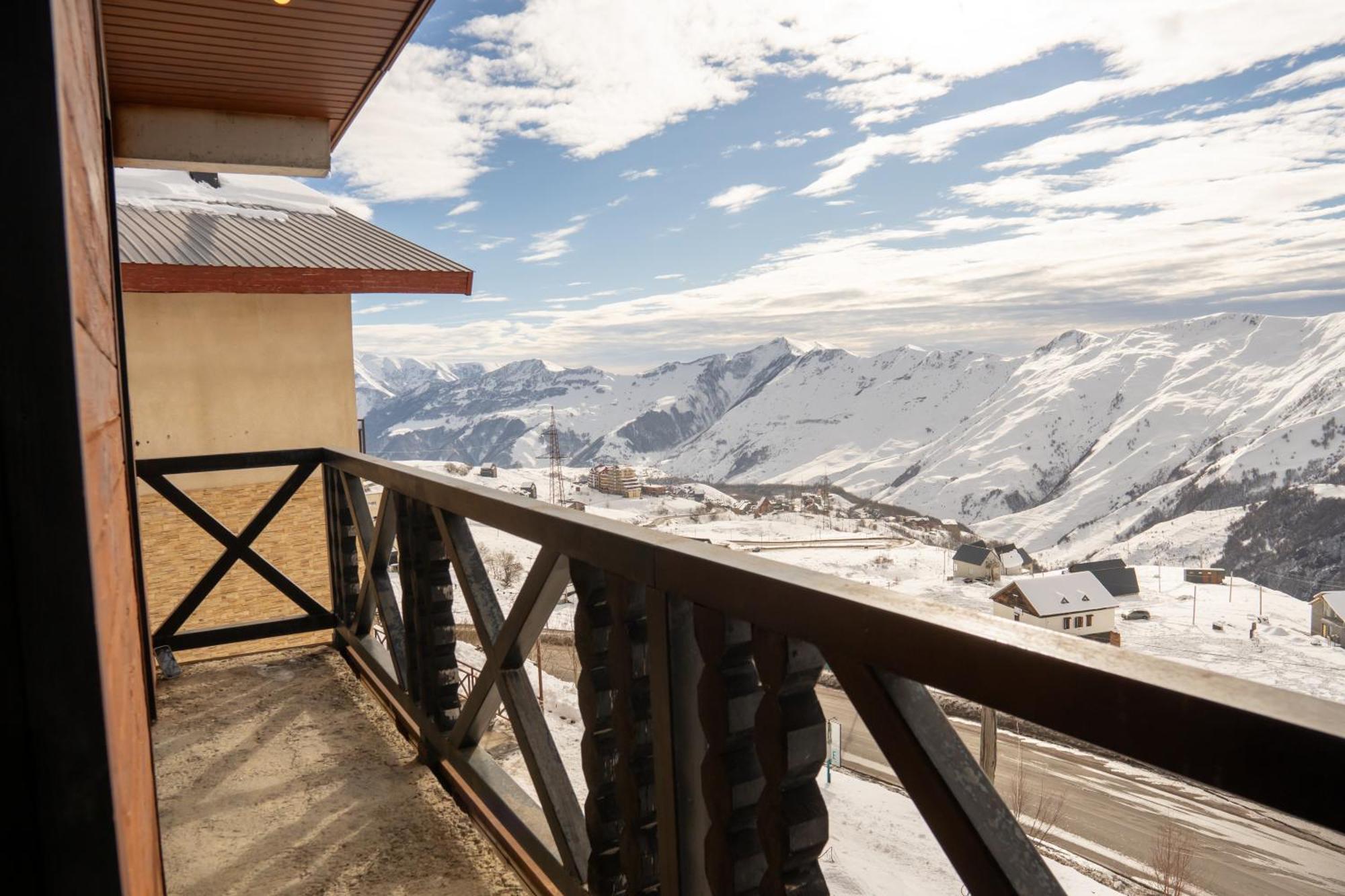 Ferienwohnung Mountain Dream House Gudauri Exterior foto